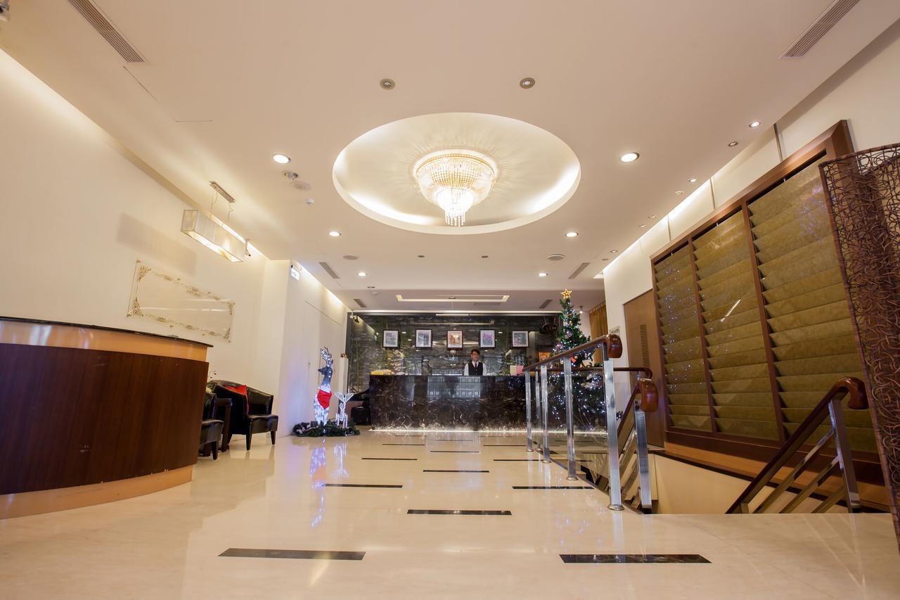 Mila Hotel Taichung Exterior foto
