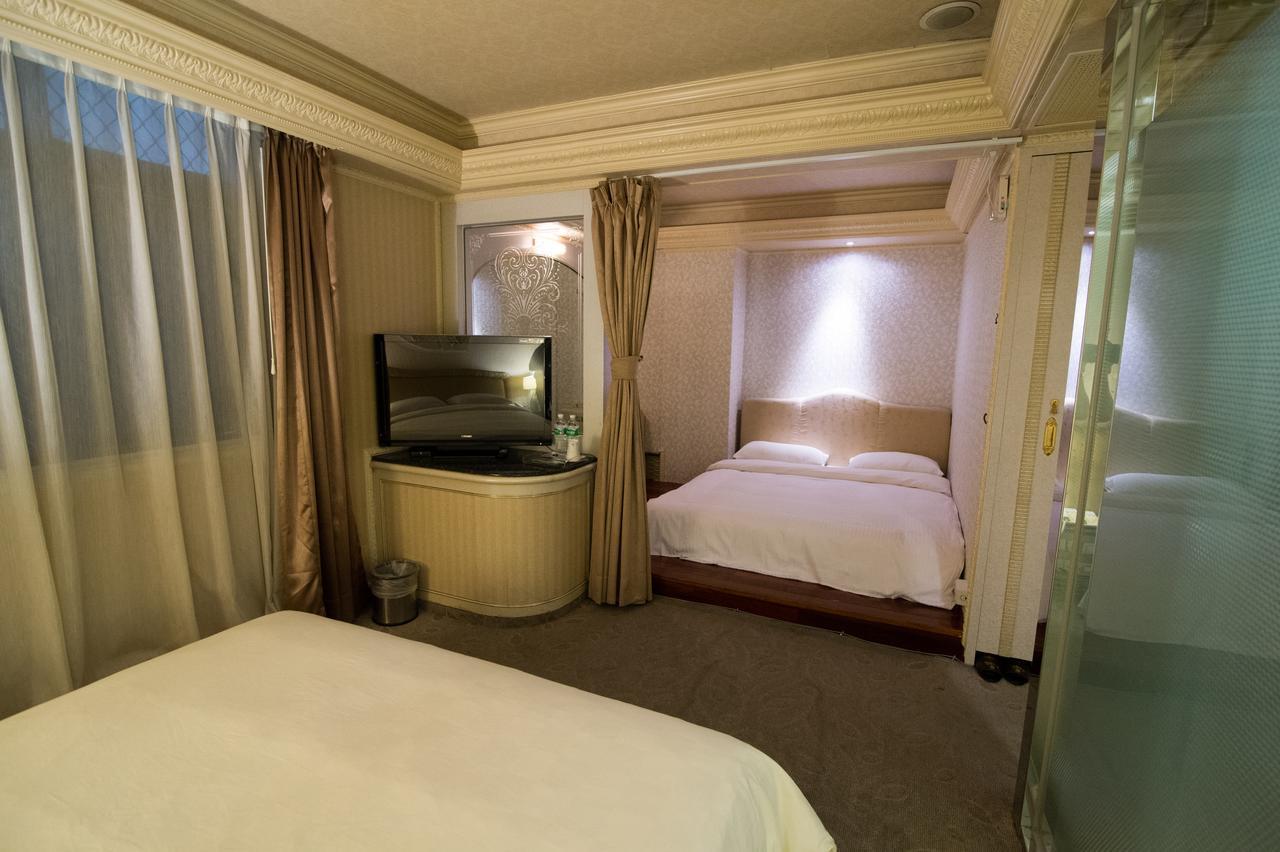 Mila Hotel Taichung Exterior foto